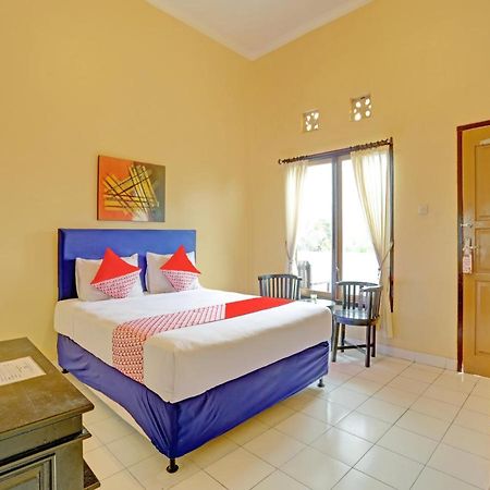 Oyo 3096 Hotel Dewi Warsiki Gilimanuk Kültér fotó