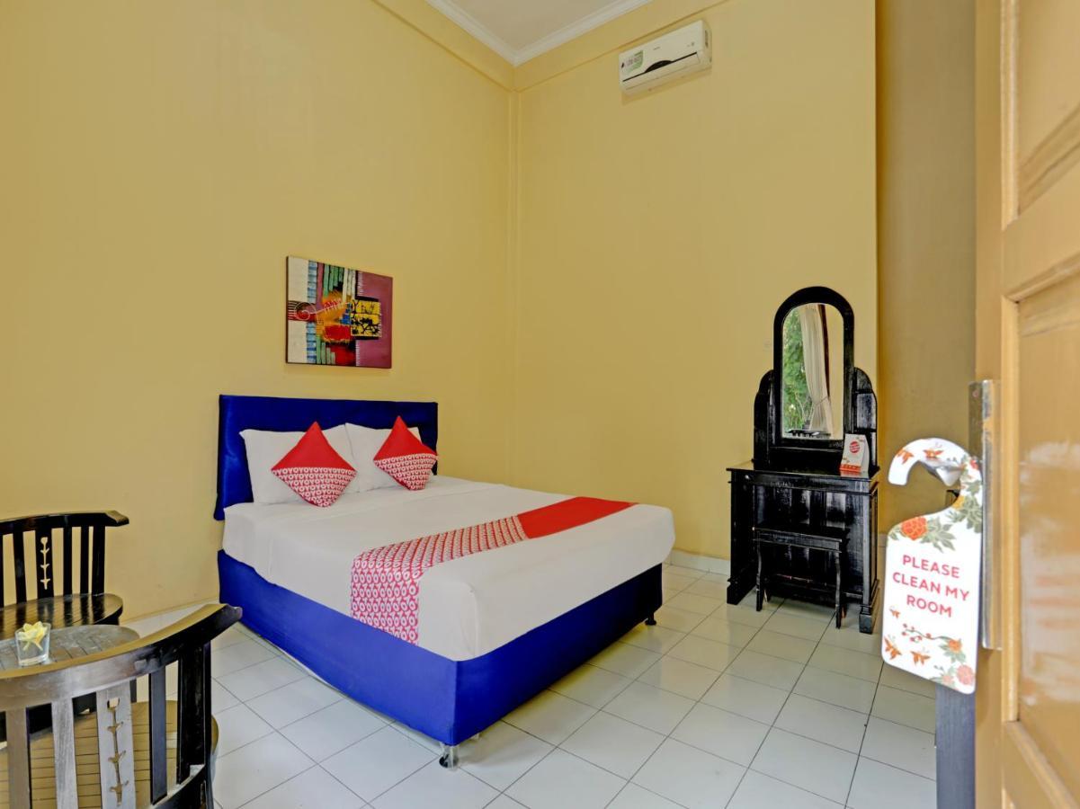 Oyo 3096 Hotel Dewi Warsiki Gilimanuk Kültér fotó
