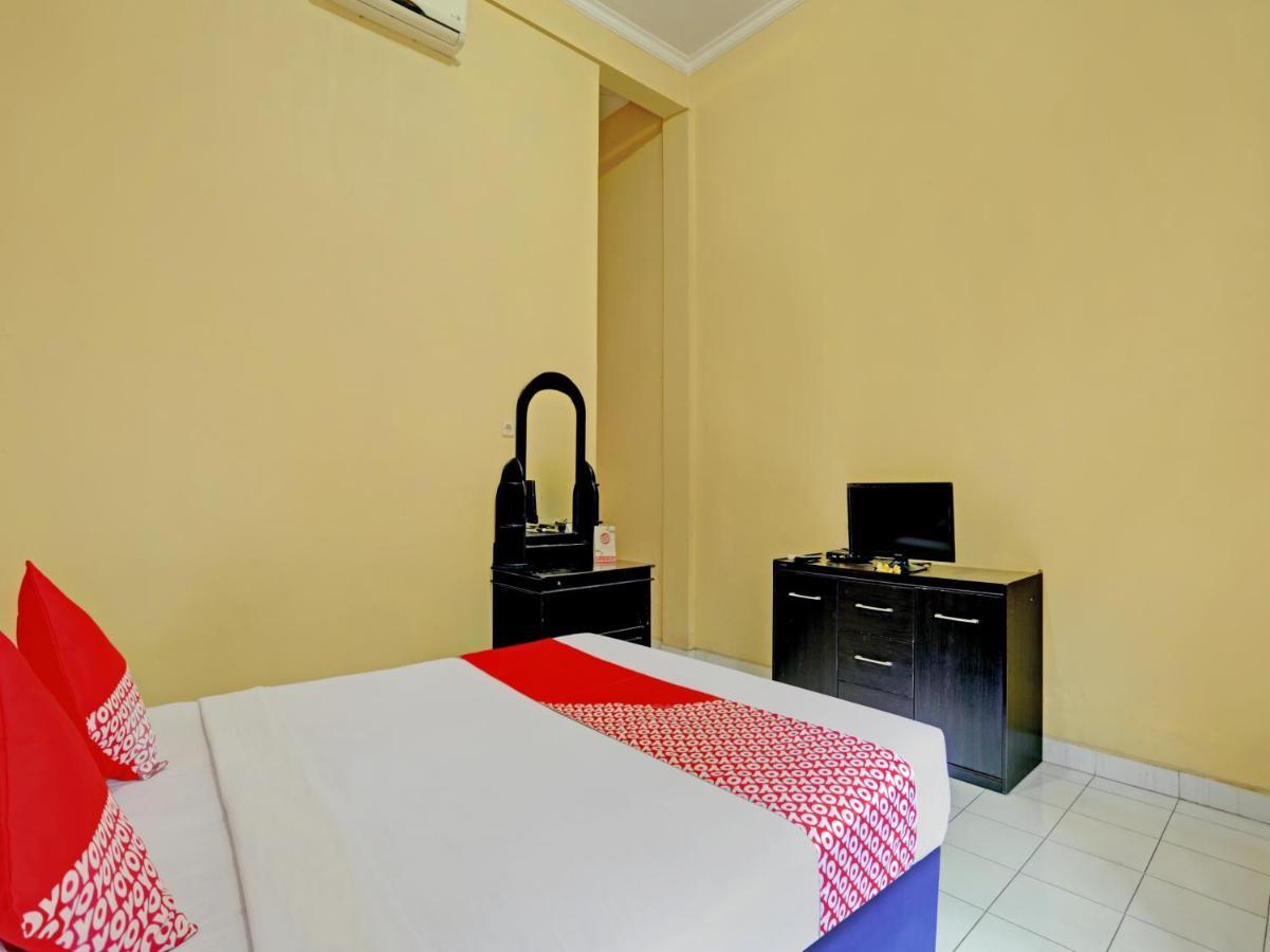 Oyo 3096 Hotel Dewi Warsiki Gilimanuk Kültér fotó