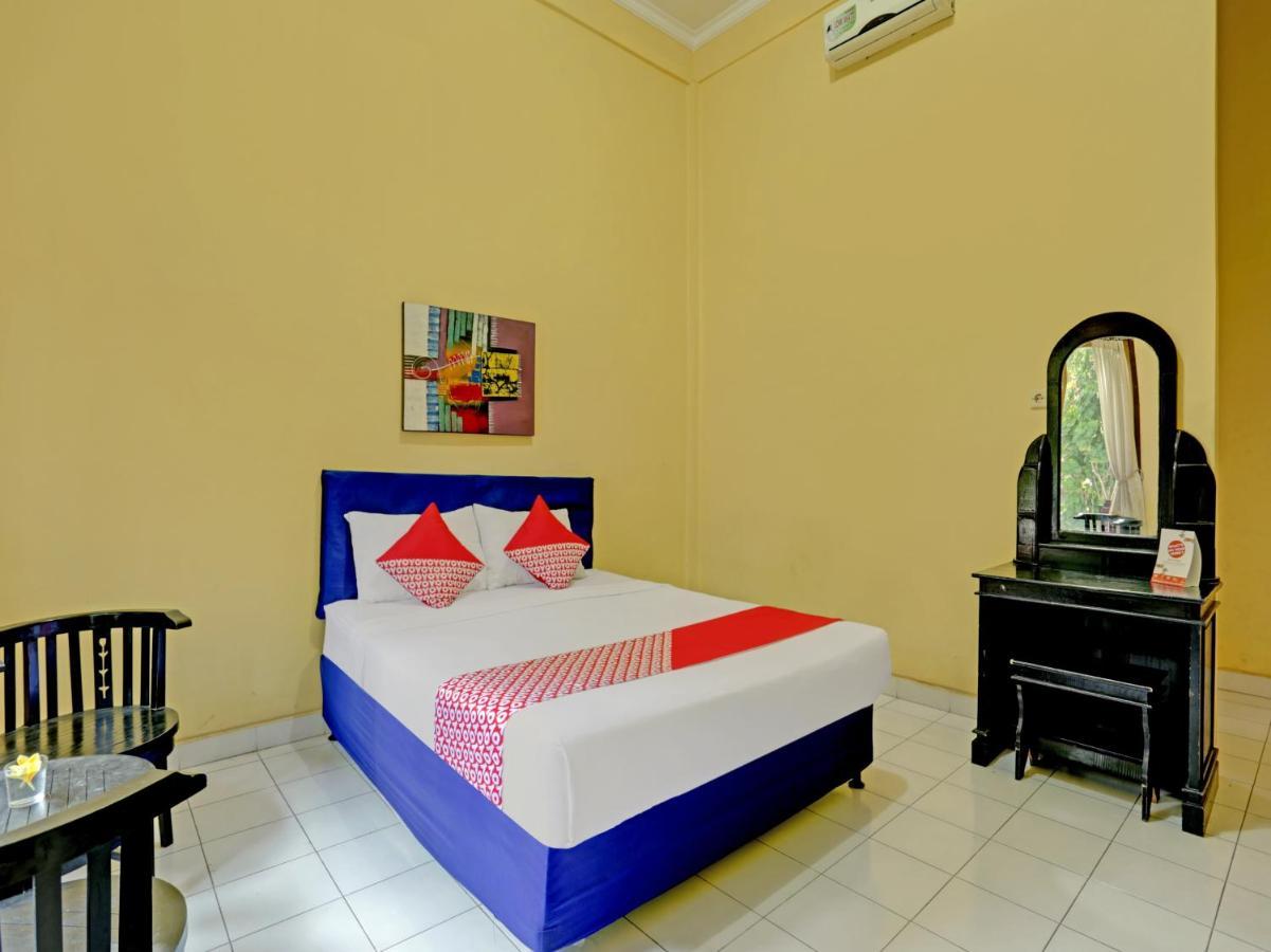 Oyo 3096 Hotel Dewi Warsiki Gilimanuk Kültér fotó